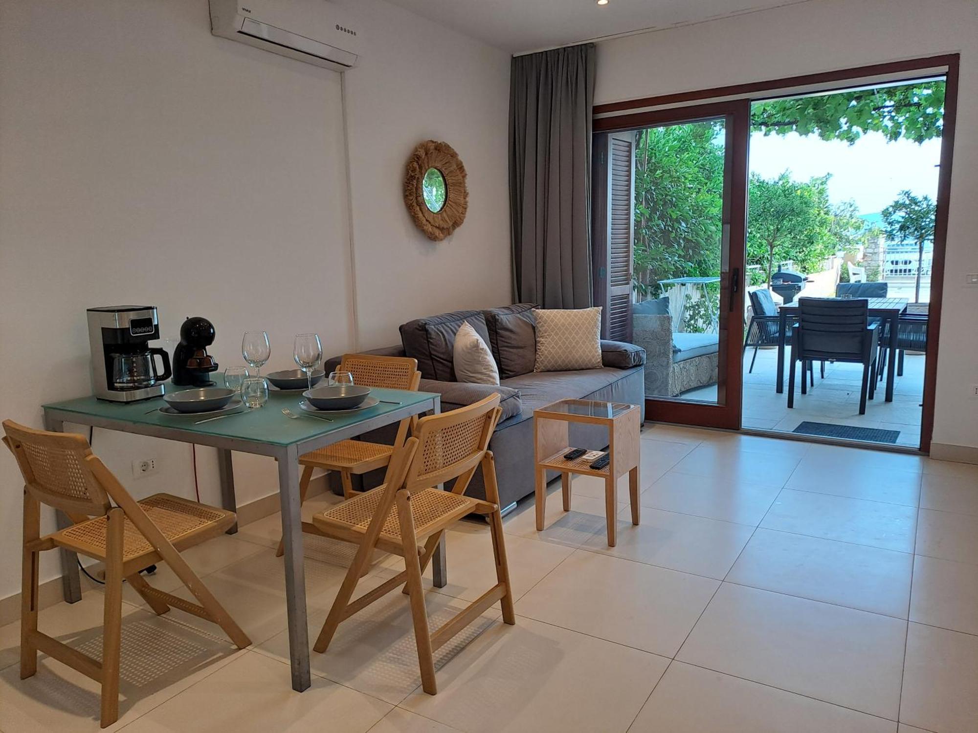 Apartments Villa Oliva Turanj Kamer foto